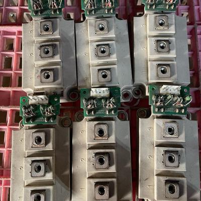 西门康模块 型号：SKM300GB126D 功能包好 有表可