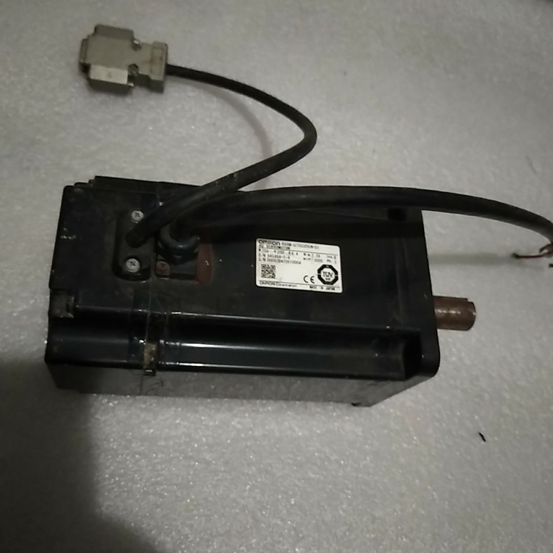 R88M U40030VA-S1 750瓦 欧姆