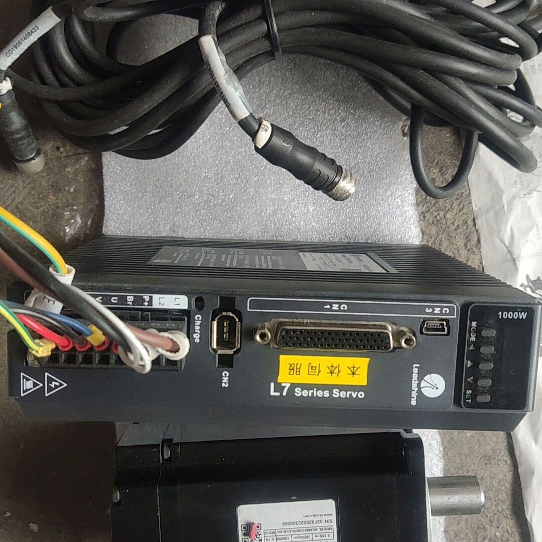 雷塞L7RS系列1.kw伺服 现货三套  成色漂亮 功能正常
