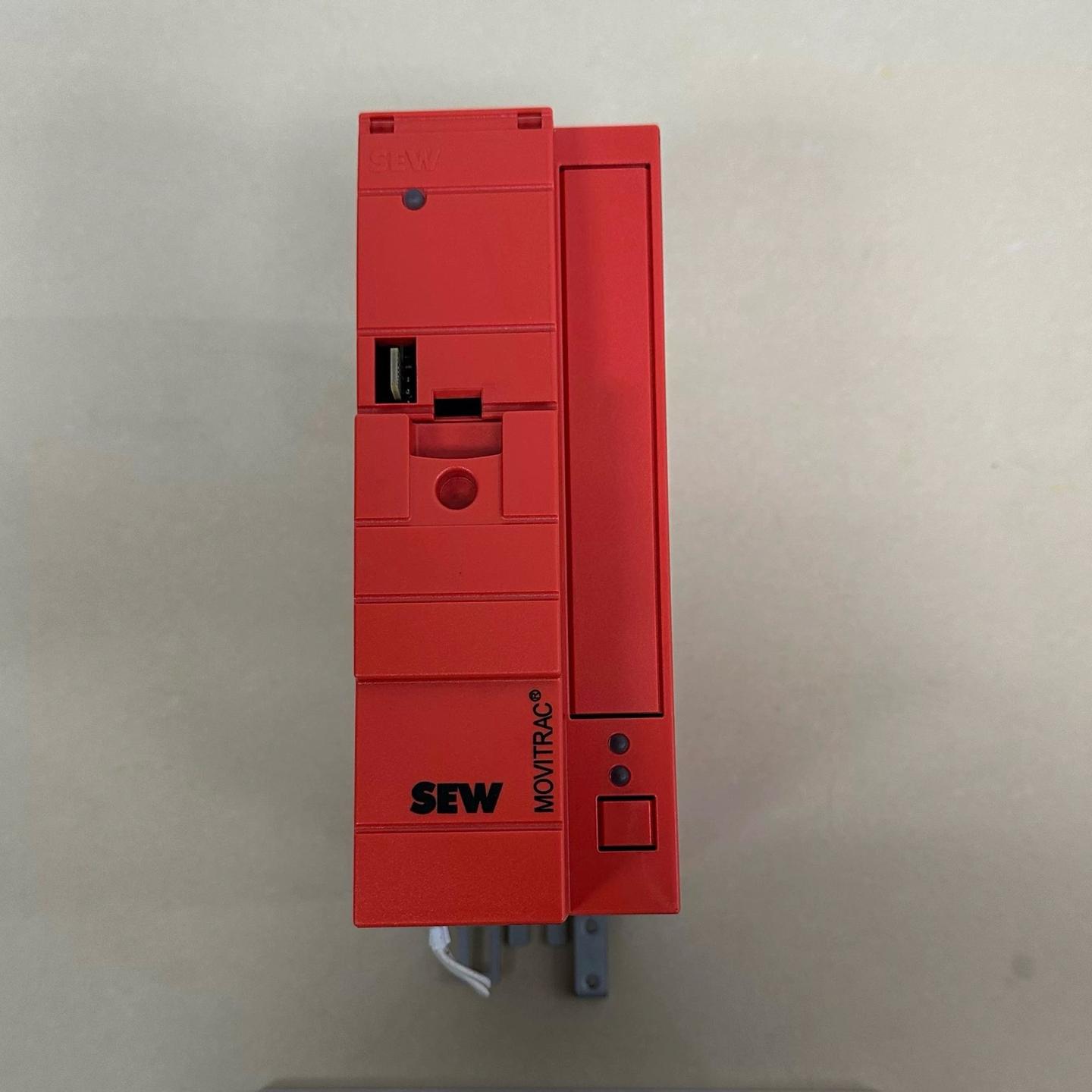 九九新SEW赛威变频器MC07B0011-5A3-4-S0