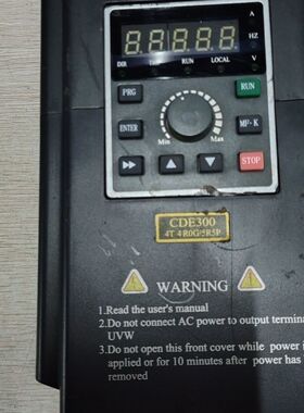 康元变频器CDE300-4T4R0G/5R5P   拆机