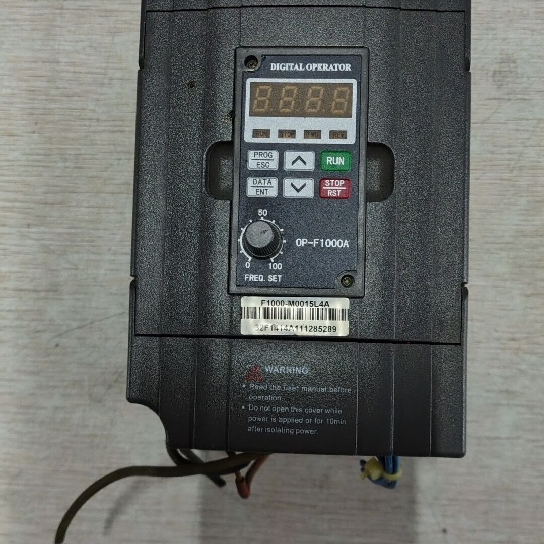 变频器  F1000-M0015L4A  拆机  1