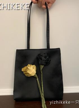 手工制作花花轻便百搭缎面手提袋高级质感小众腋下包包立体玫瑰