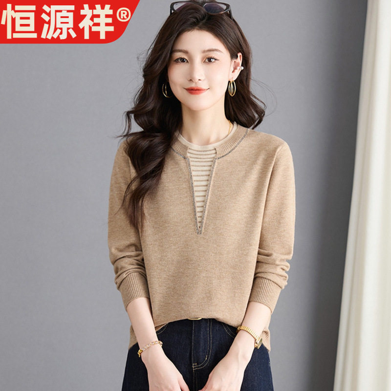 恒源祥2026春秋新款简约风假两件圆领毛衣女长袖针织衫卡其色打底