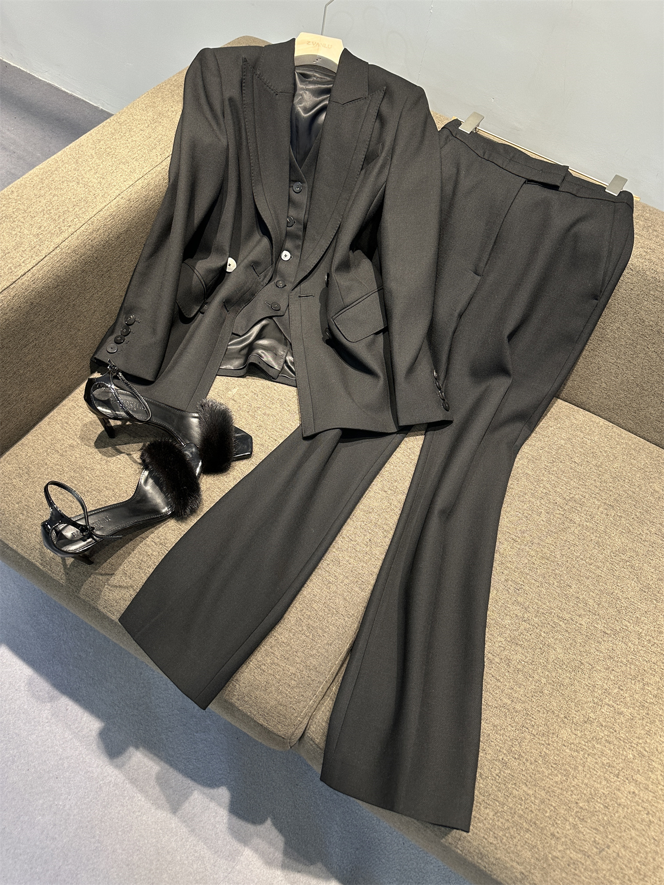 气场高级羊毛真丝西装三件套女