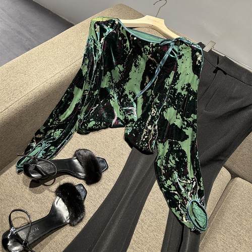 高定植绒亮丝灯笼袖真丝丝绒上衣