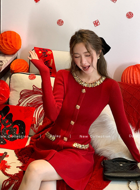 DPLAY新年战袍红色针织连衣裙女2025秋冬新款法式气质高级感裙子