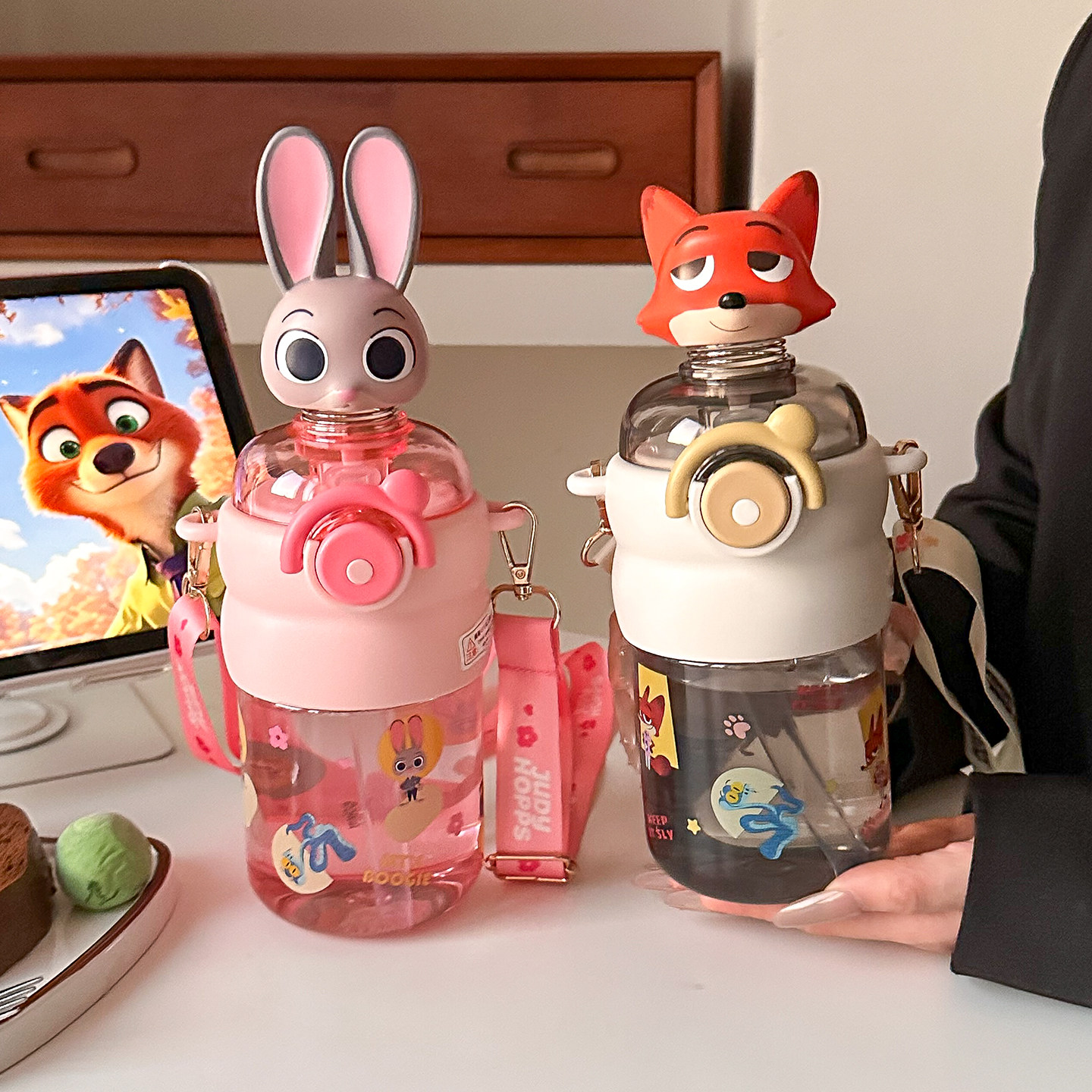 疯狂动物城儿童吸管杯食品级防摔便携塑料杯朱迪尼克上学专用水杯,餐饮具,吸管杯,淘宝优惠券,粉丝福利购,淘宝优惠卷