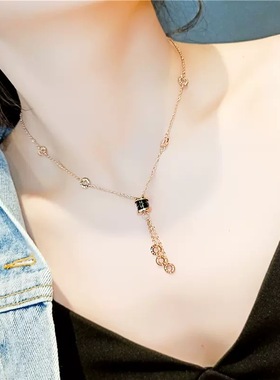 钛钢网红小蛮腰气质简约项链女ins冷淡风锁骨链玫瑰金色流苏吊坠