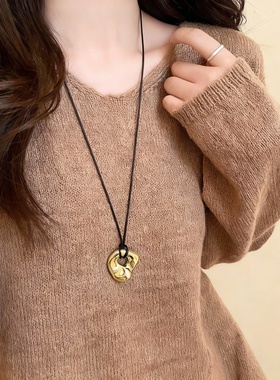 小众复古抽象镂空吊坠项链日韩极简时尚轻奢皮绳可调整毛衣链配饰