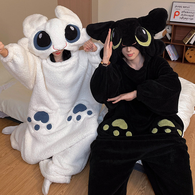 珊瑚绒连体睡衣女秋冬季加厚无牙仔珊瑚绒家居服情侣搞怪睡袍大码