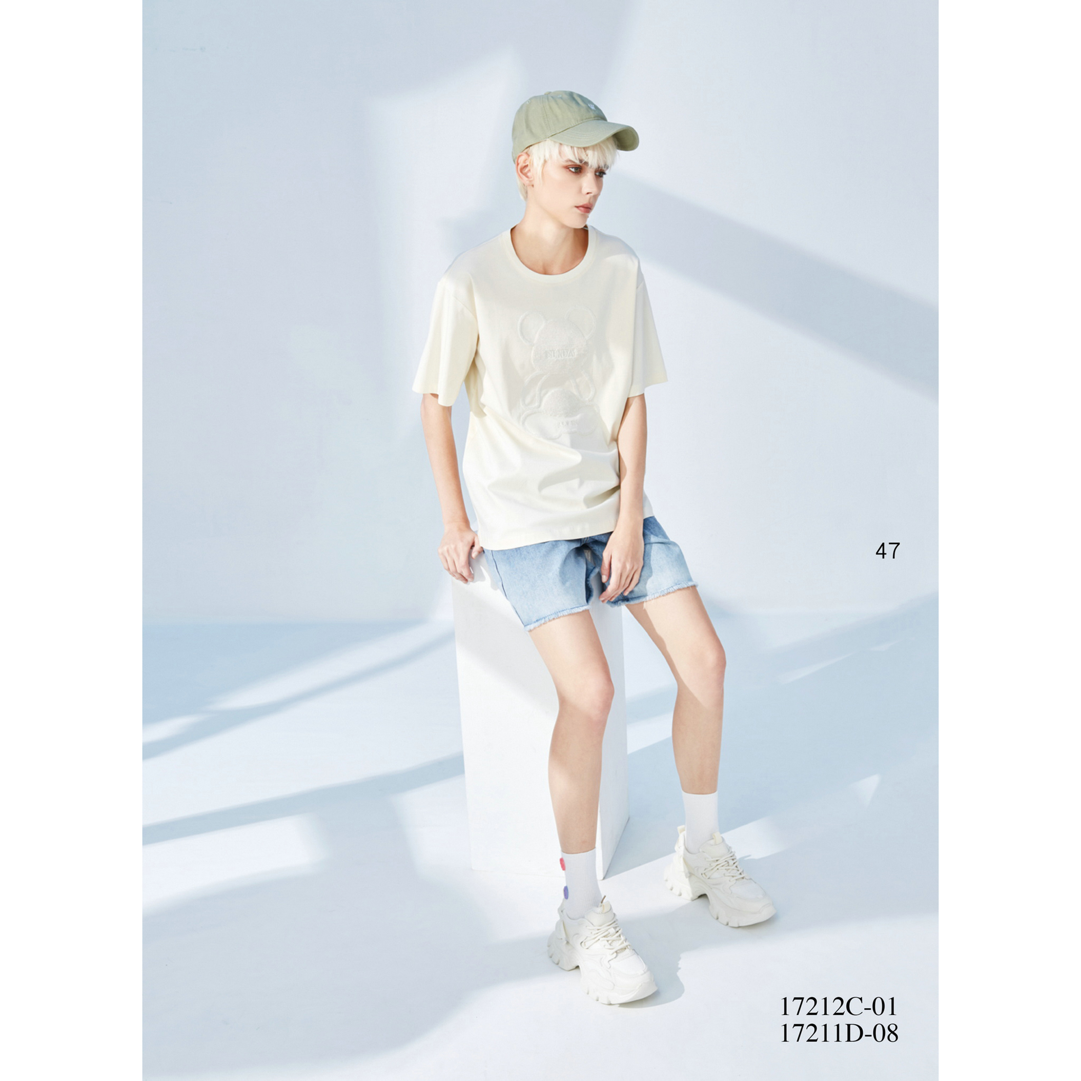 台湾女装 J景 春夏 新款 可议价 17212C 百搭显瘦休闲T恤  1680