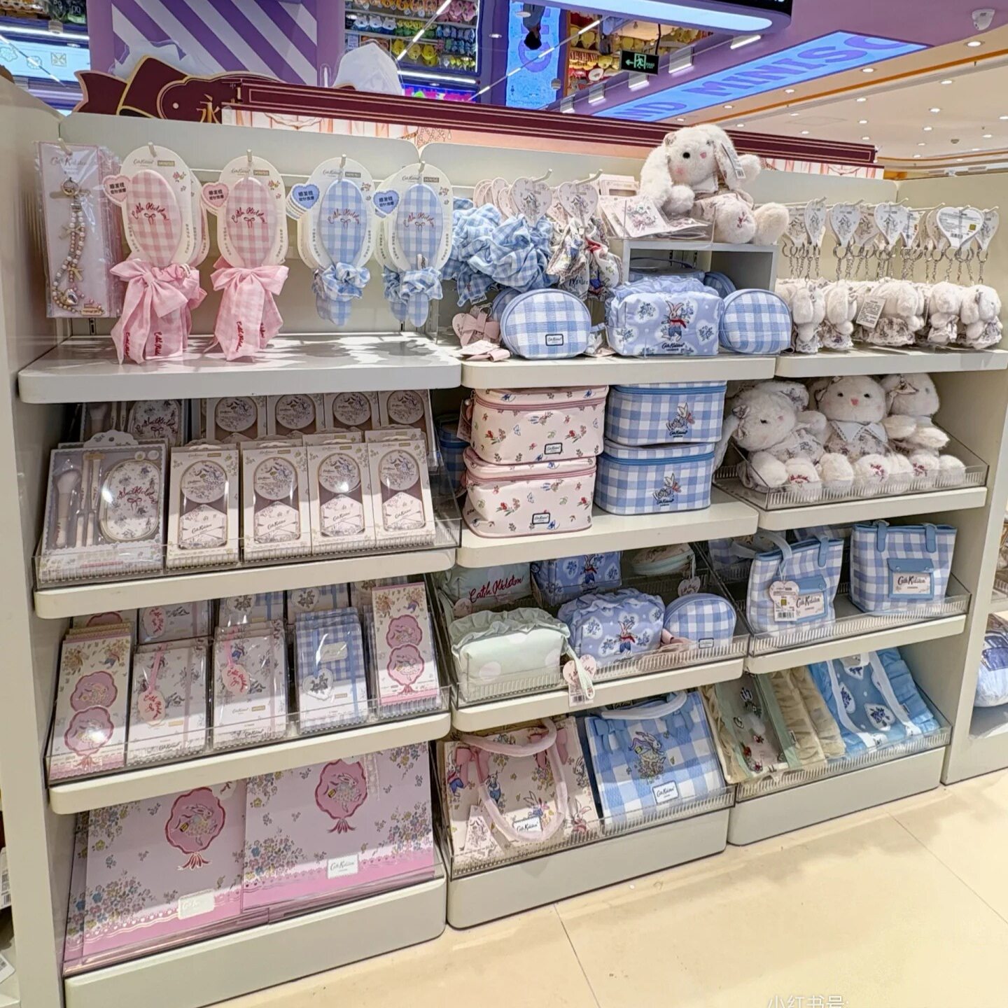 miniso名创优品Cath kidston花园工坊系列手提包化妆包公仔镜水杯