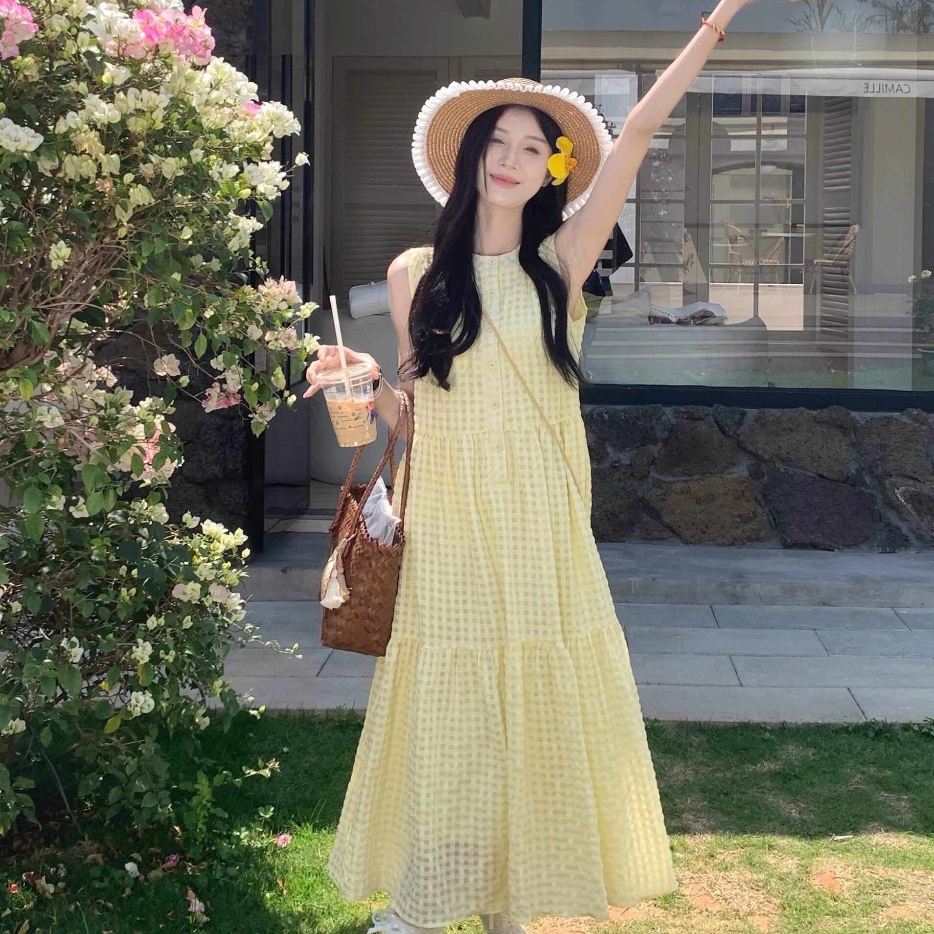 法式无袖背心黄色连衣裙子女夏季2025新款初夏穿搭海边度假风长裙