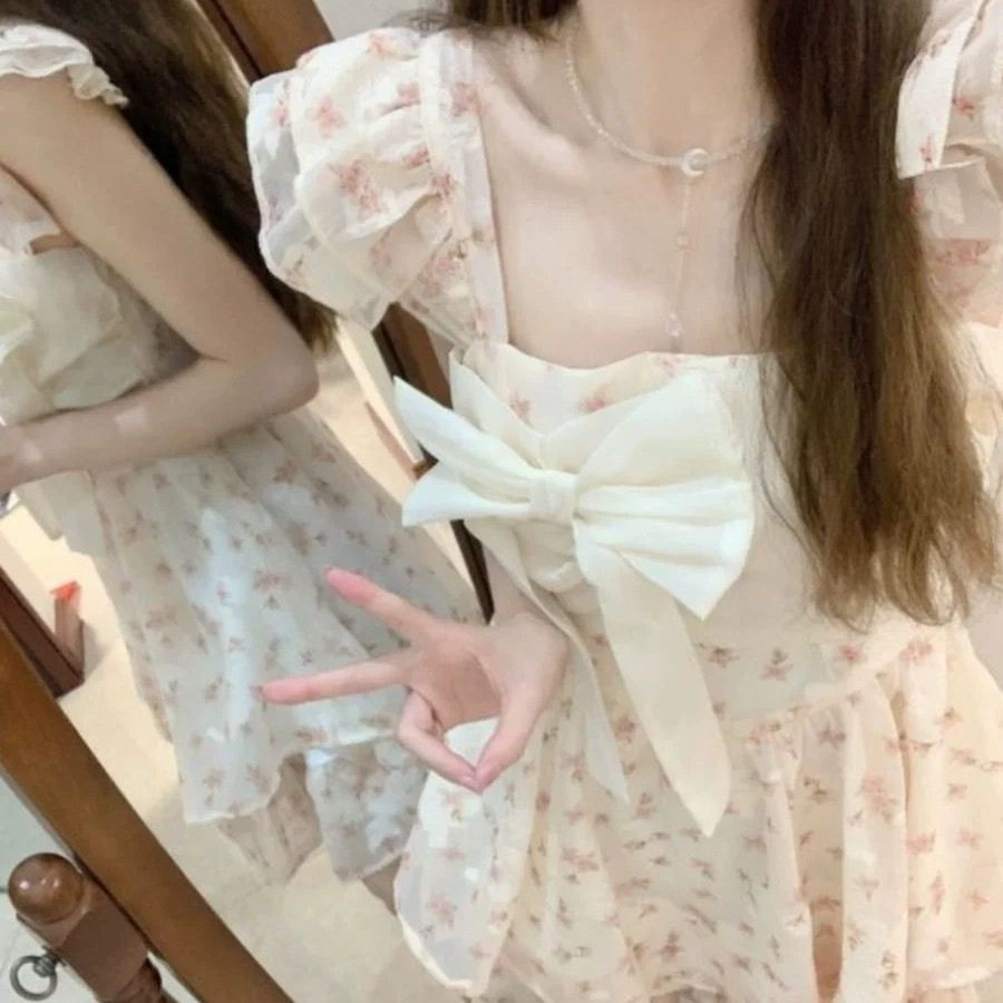 法式甜美风小飞袖碎花连衣裙女夏小个子蝴蝶结收腰在逃公主短裙子