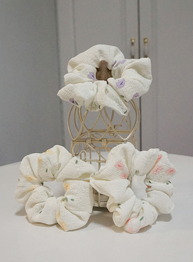 立体浮雕清新风格小碎花 浅色布艺 高弹力发圈 大肠发圈 丸子头盘