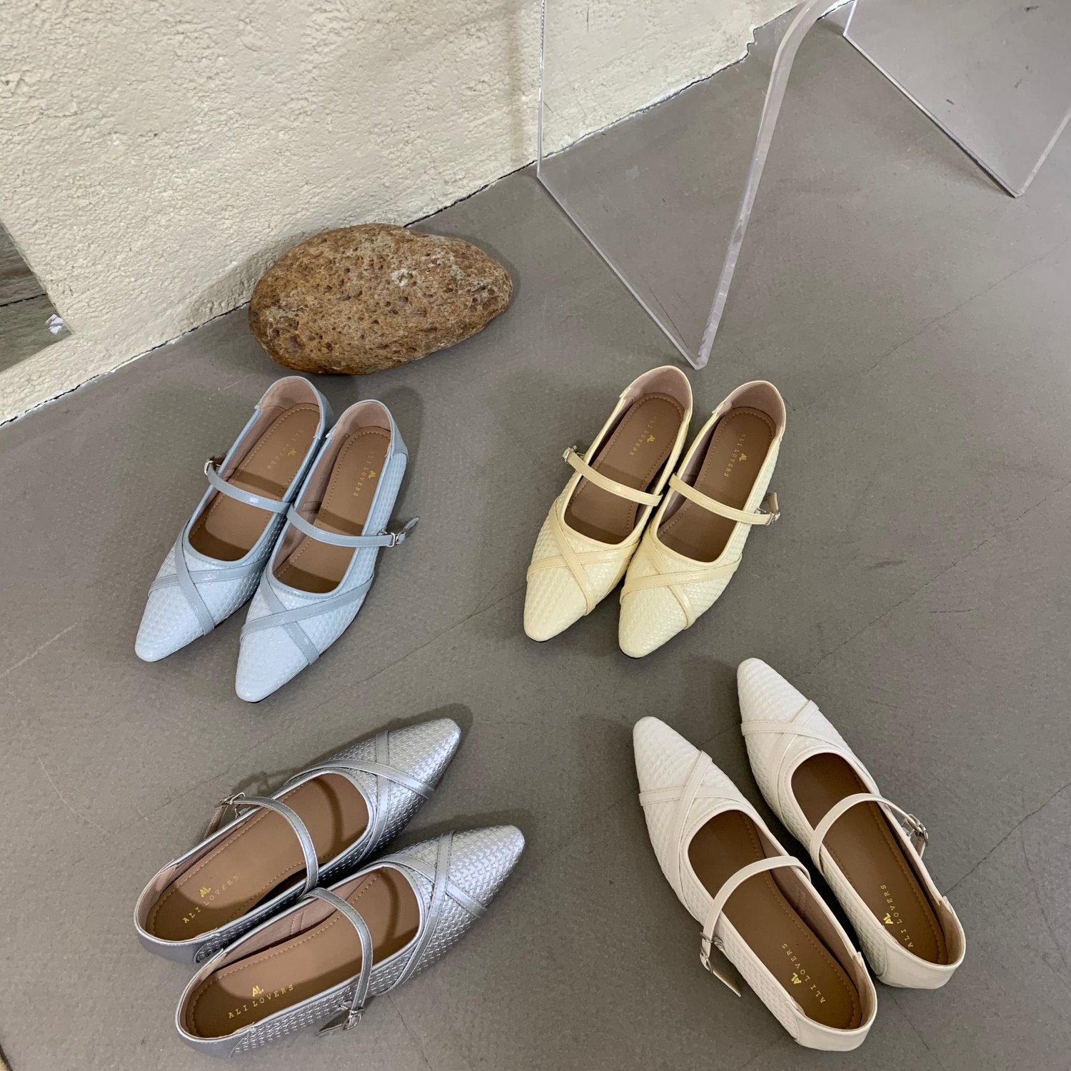 2026新款一字扣带尖头单鞋女法式内增高4cm显瘦小个子玛丽珍鞋