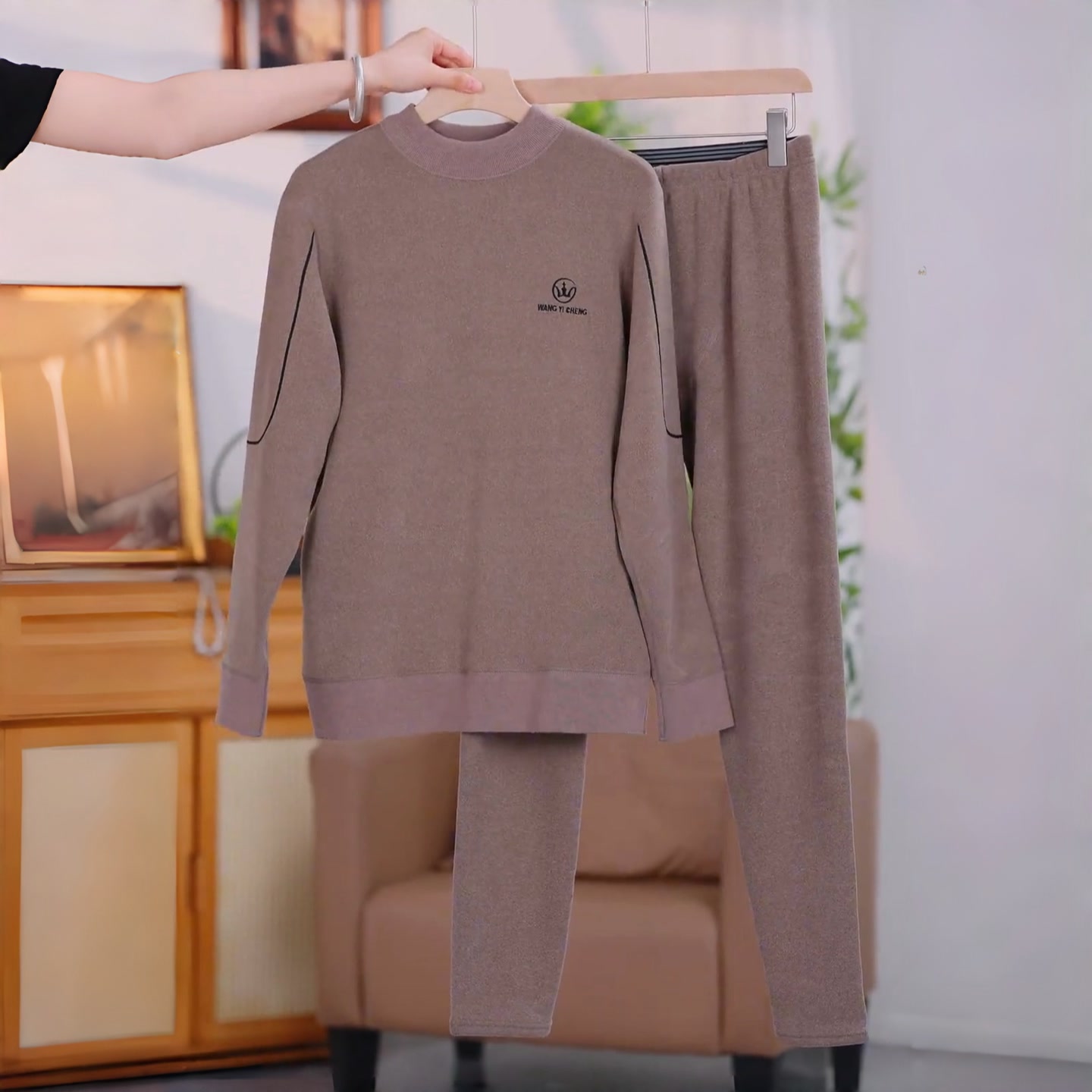 2025秋冬季德绒保暖内衣男士加厚加绒中老年秋衣秋裤高端套装学生