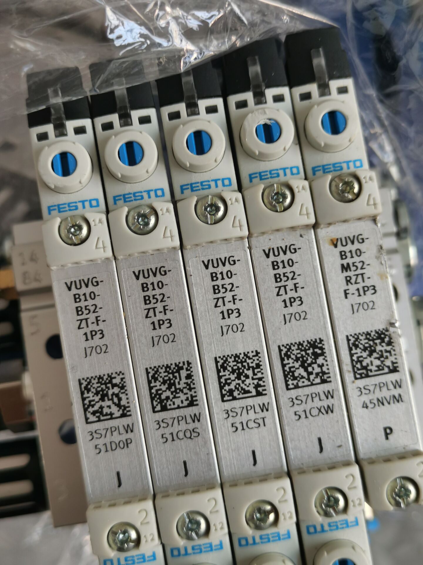 FESTO费斯托VUVG-B10-B52-ZT-F-1P3 VUVG-B10-M52-RZT-F-1P3