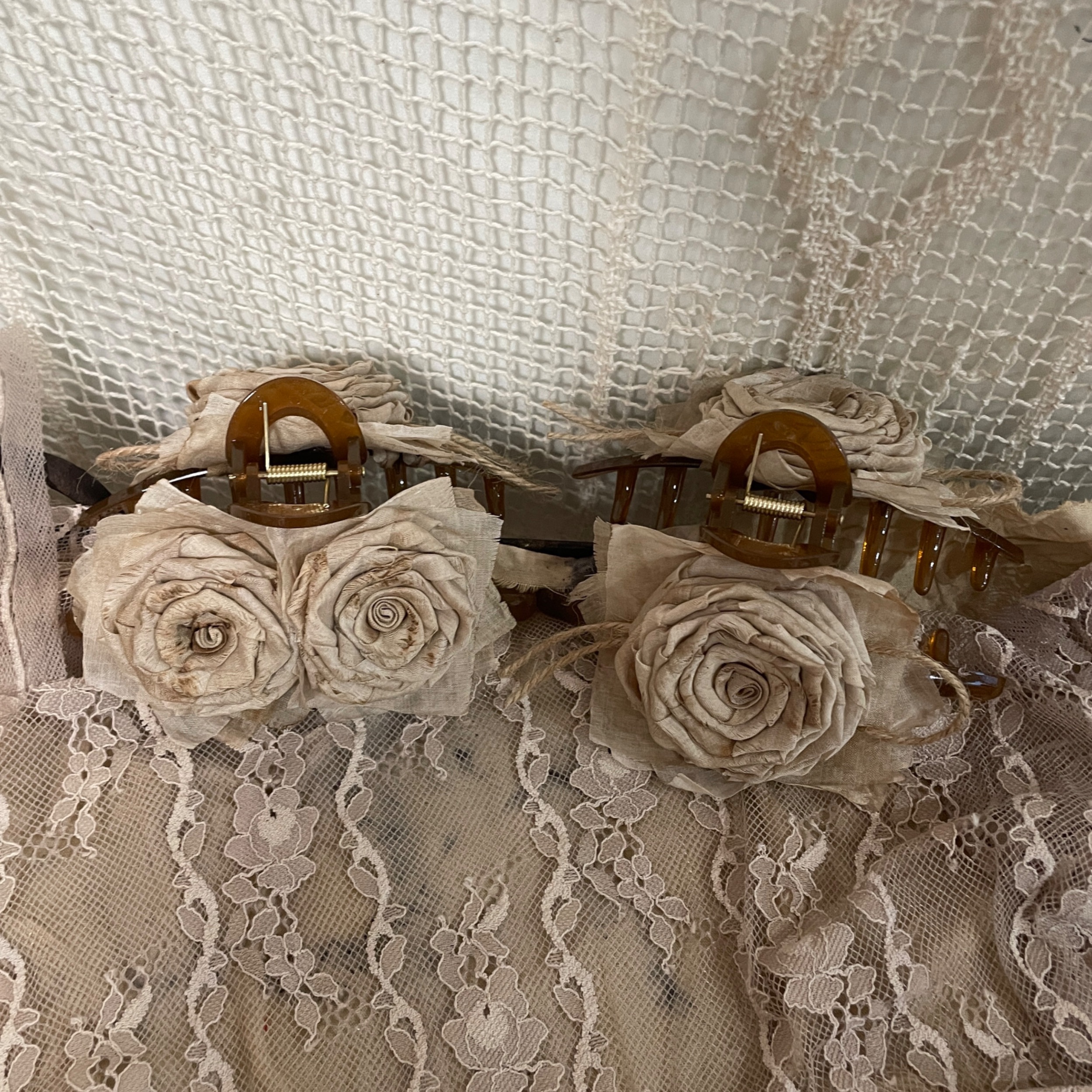 手作花朵抓夹法式复古温柔古风烧毁玫瑰新中式小众森系鲨鱼夹发饰