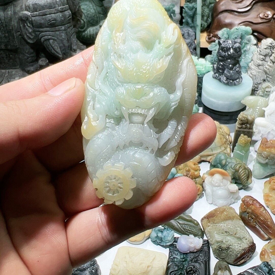翡翠工厂清货龙牌缅甸翡翠
