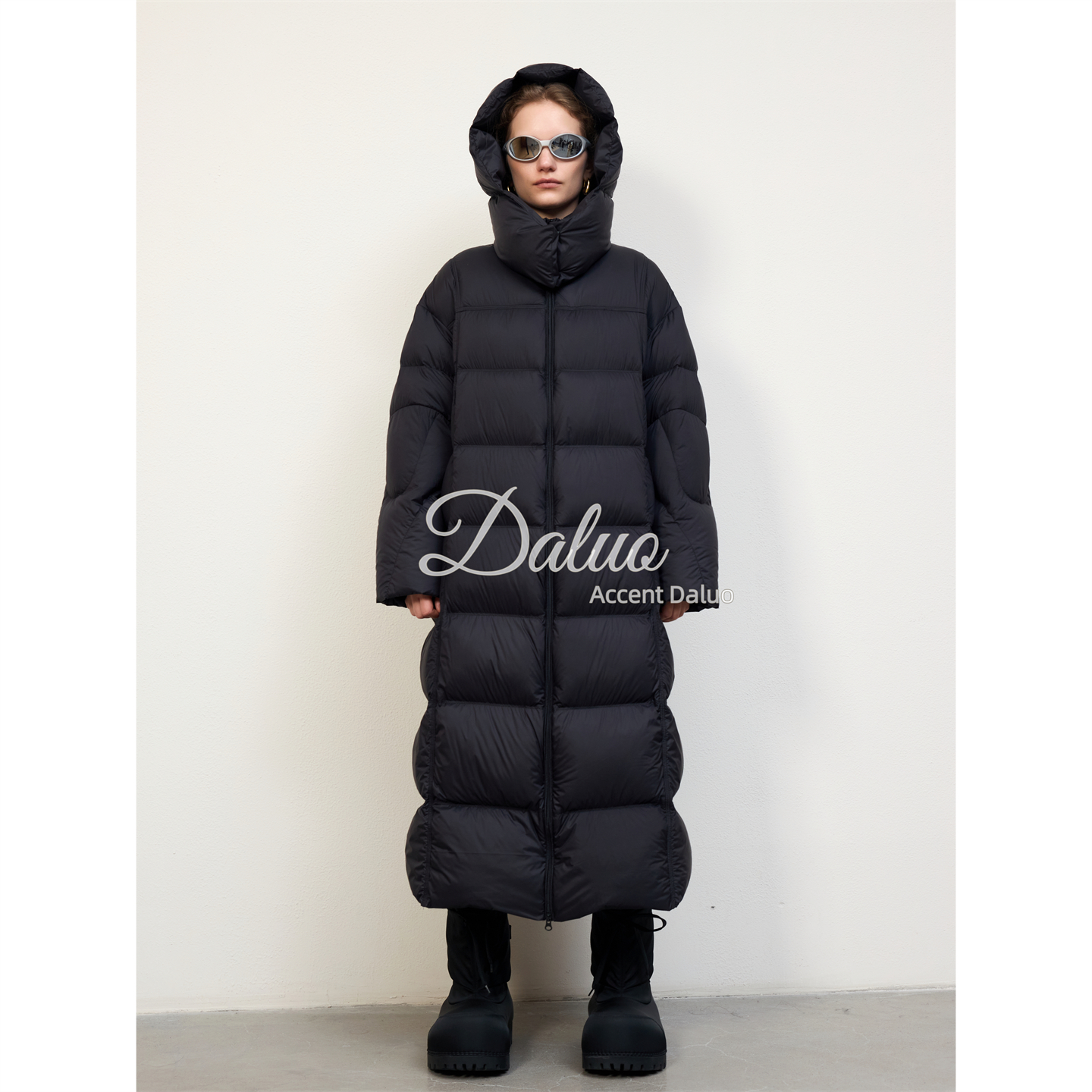 大罗Daluo 轻盈蓬松且保暖 抗冻帅气黑色超长连帽鹅绒服女长外套