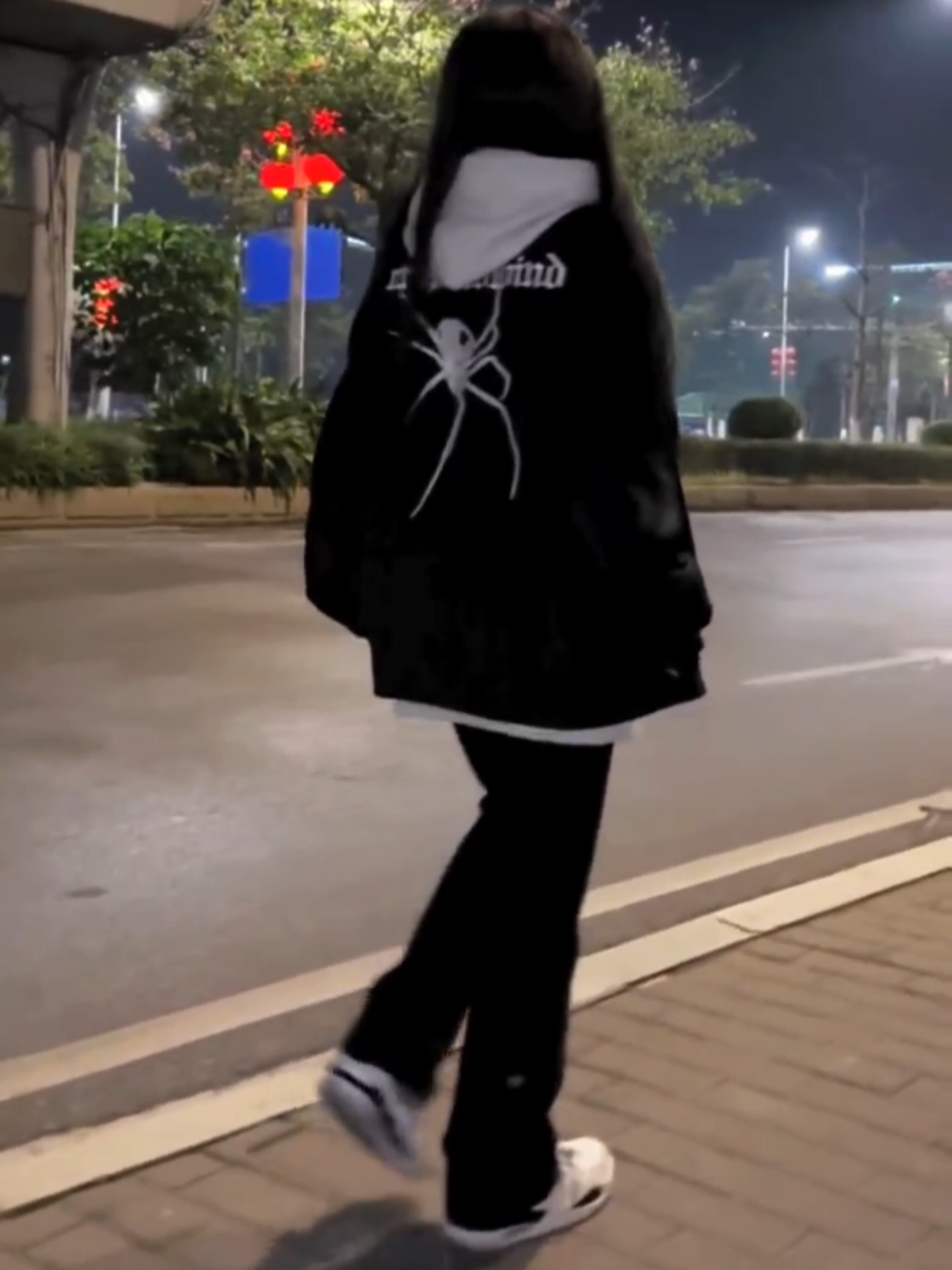 网红同款国潮蜘蛛刺绣夹克外套