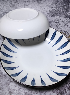 日式创意手绘陶瓷菜盘子碟子深盘吃饭盘子家用汤盘黑边餐具圆形