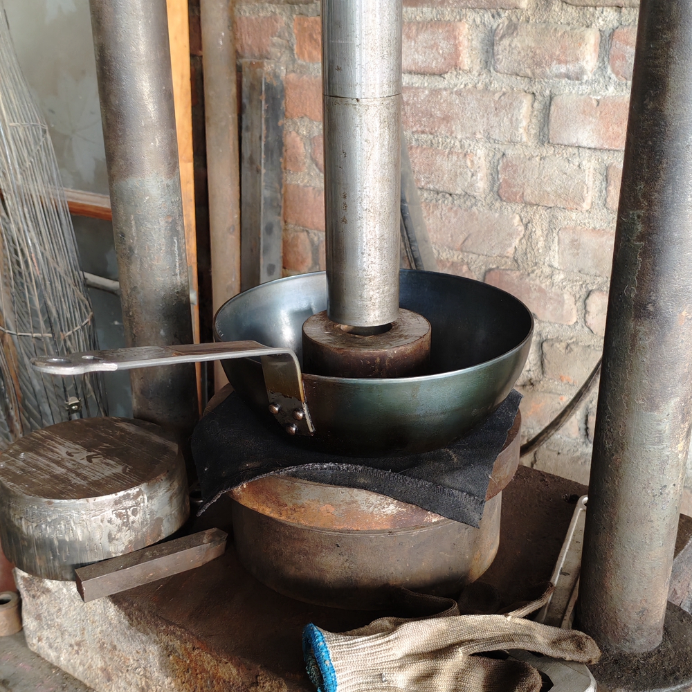 平底锅压锅底服务