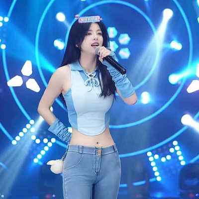 弹力修身露要系带辣妹主播T恤