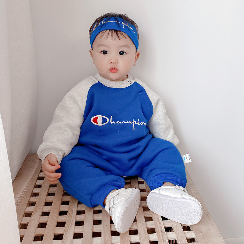 婴儿衣服秋冬超洋气保暖连体衣
