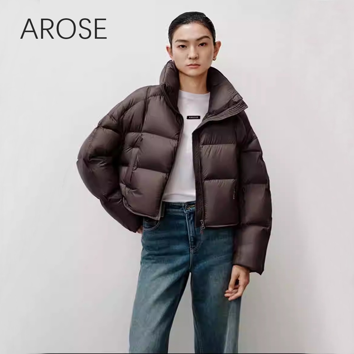 艾诺丝商场同款2025秋冬新品时尚百搭显瘦立领短款羽绒服外套女潮