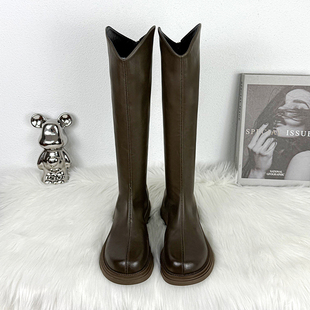 真皮长筒靴V口高个子大码时装靴平底百搭显瘦2025秋季爆款骑士靴