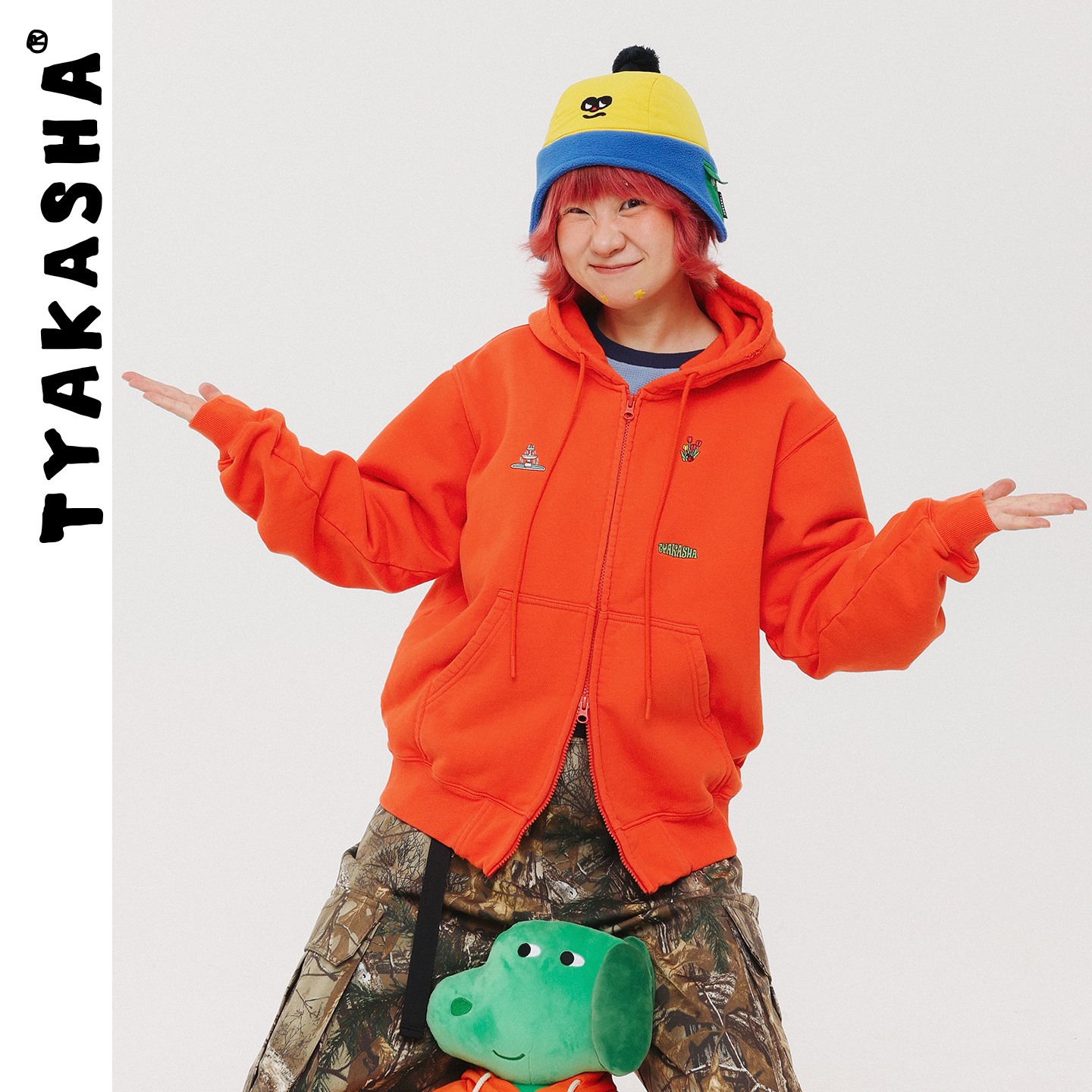 TYAKASHA塔卡沙男女情侣款上衣2025冬季新款连帽开衫卫衣外套