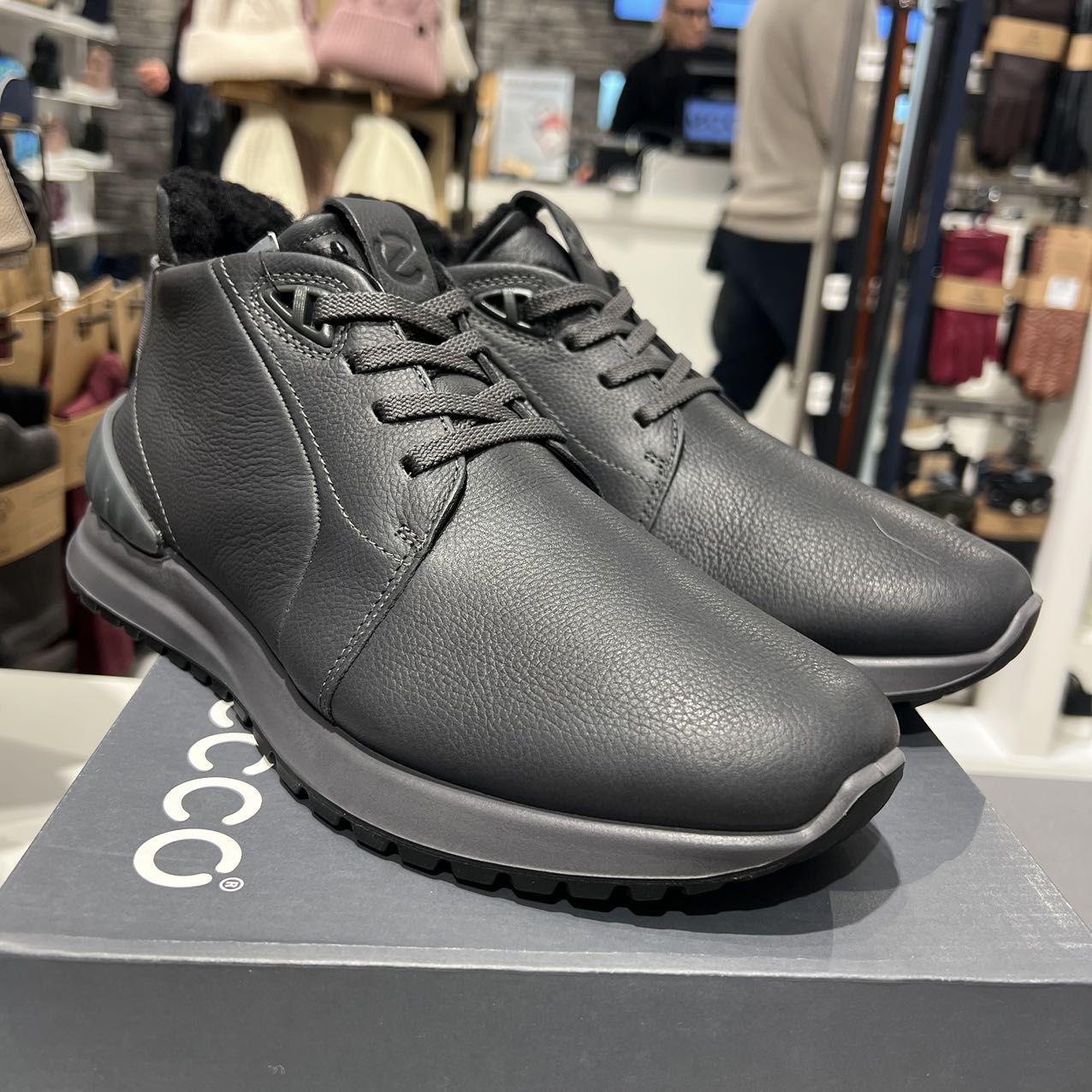 ECCO爱步男鞋冬季加绒防水耐磨保暖头层牛系带休闲鞋 雅跃523254