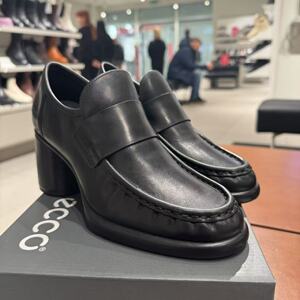 ECCO爱步女鞋乐福鞋新款牛皮舒适粗跟高跟深口单鞋雕塑奢华222673