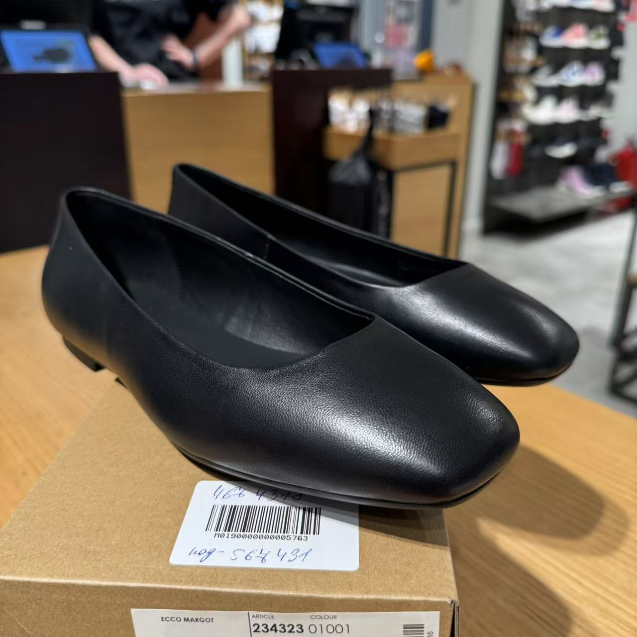 ecco爱步女鞋时尚芭蕾鞋牛皮简约平底鞋轻便优雅一脚蹬单鞋234323