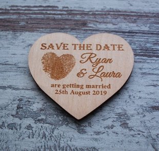 Save the date magnets, Rustic heart wood invitation木制请柬