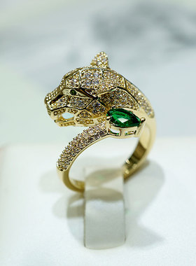 高级感时尚豹头水晶装饰品戒指