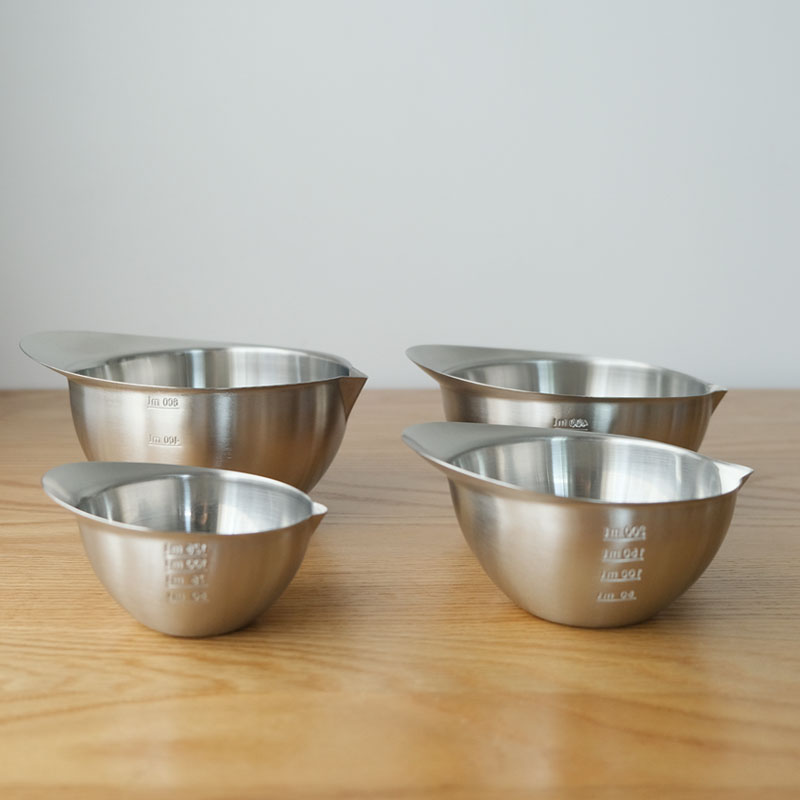 不锈钢带刻度倒流嘴18/10调料碗