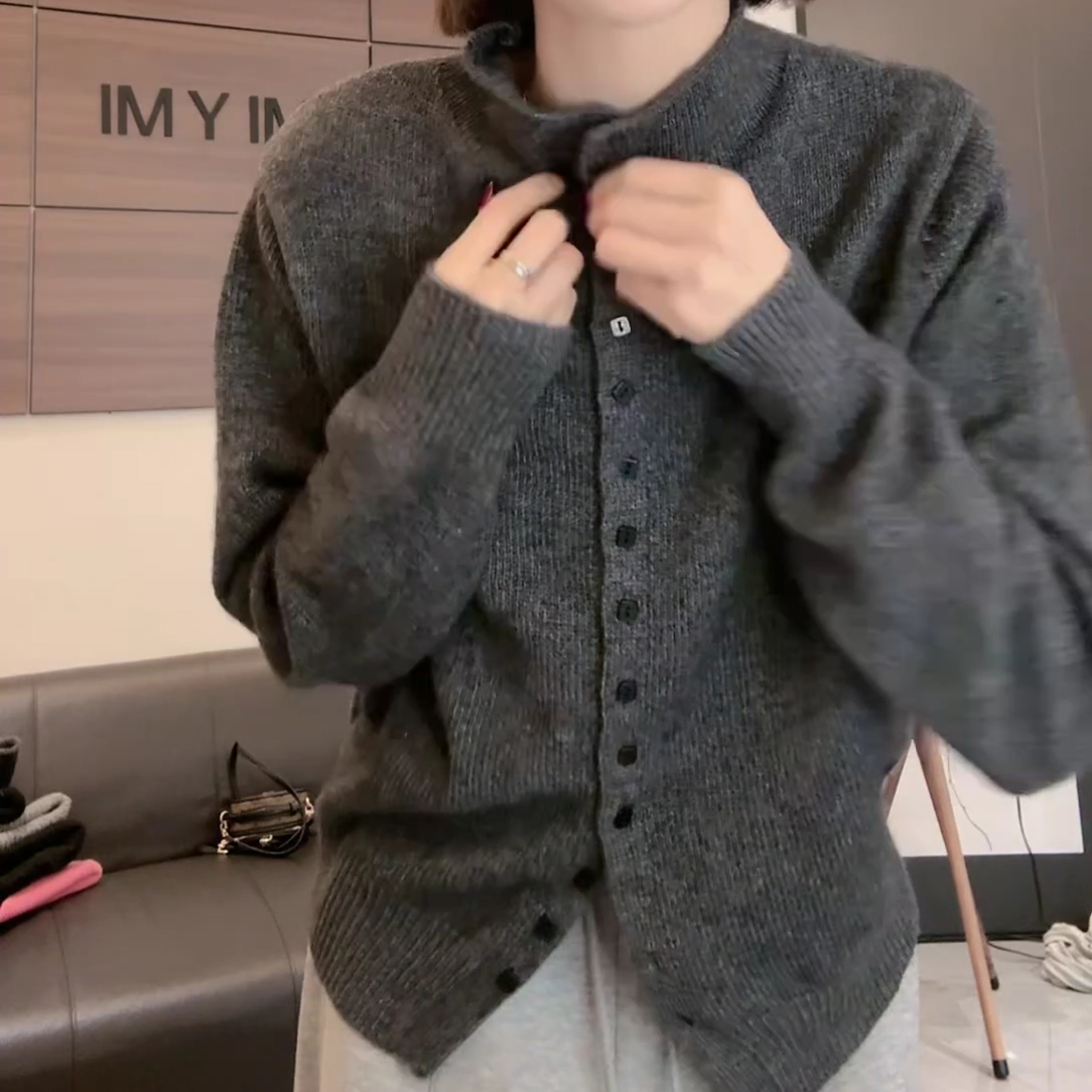 纯色半高领单排扣针织开衫