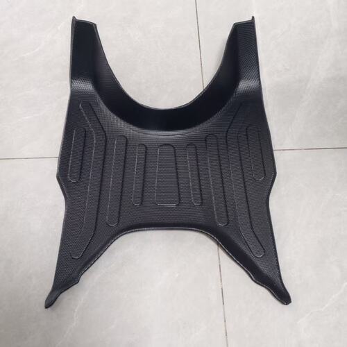 适用于春风150AURA专用电动车脚垫防水防滑耐磨加厚TPE脚踏垫配件