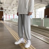 灰色