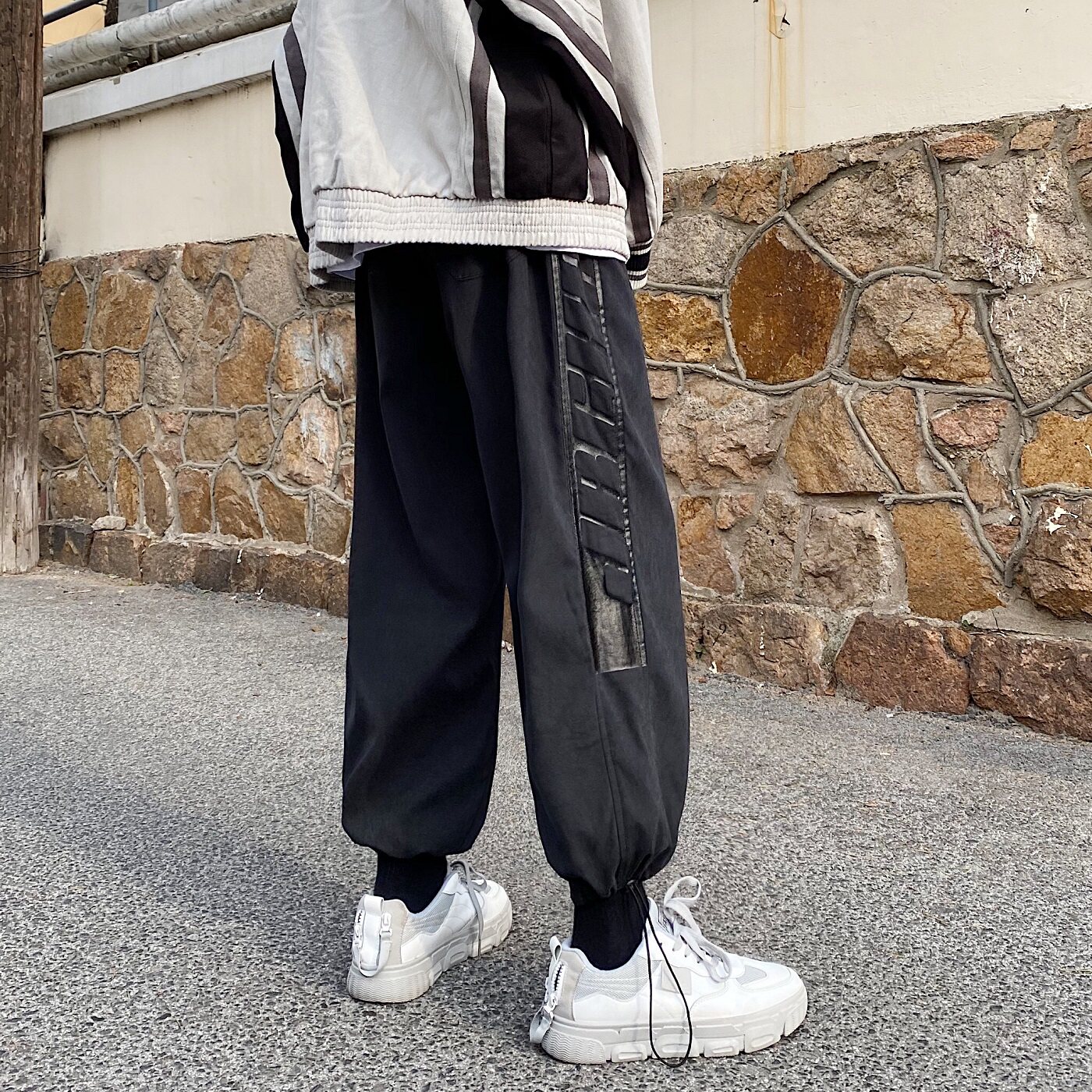2021春款外景黑色休闲宽松印花运动裤A061，男装休闲裤，电商A061