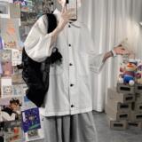 白色
