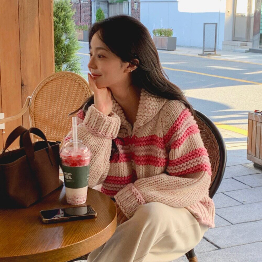 韩国宽松渐变彩色针织毛衣外套女