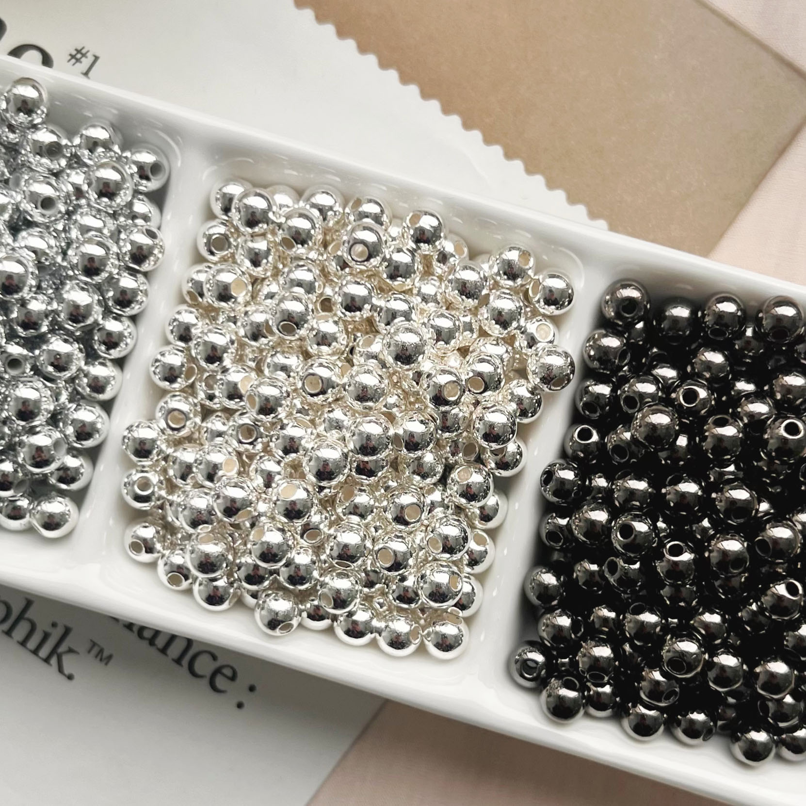 塑料保色电镀串珠珠饰直孔仿珍珠纯色隔珠子贝珠手工DIY服装配件