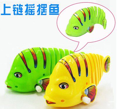 尺寸17*7*6CM，颜色多款。上链后鱼儿边游边摆尾巴，有趣极了！