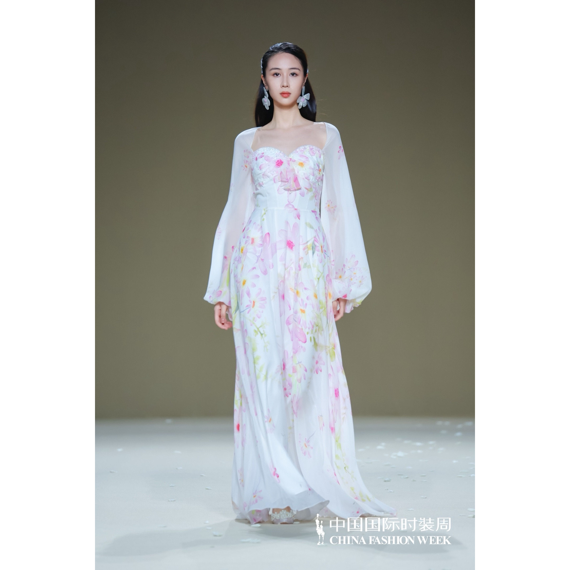 VANSUNSUN月汐蝶羽桑蚕丝连衣裙