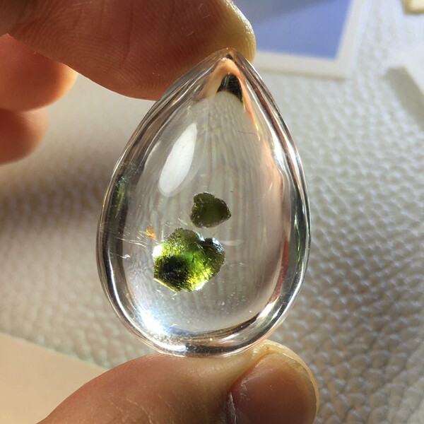 纯天然 水晶吊坠 绿碧玺吊坠 全包裹 绿碧玺吊坠 水滴 纯净体
